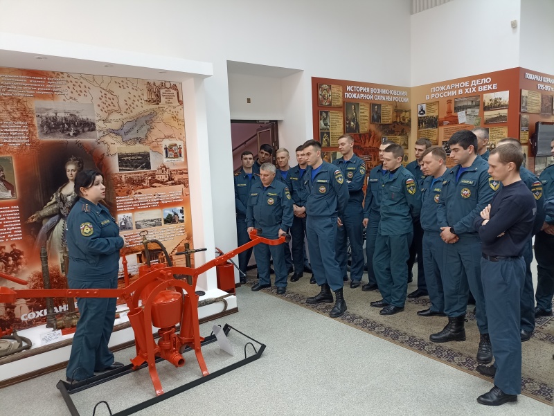 Слушатели группы №1, обучающиеся по профессии "Пожарный", посетили пожарно-техническую выставку.